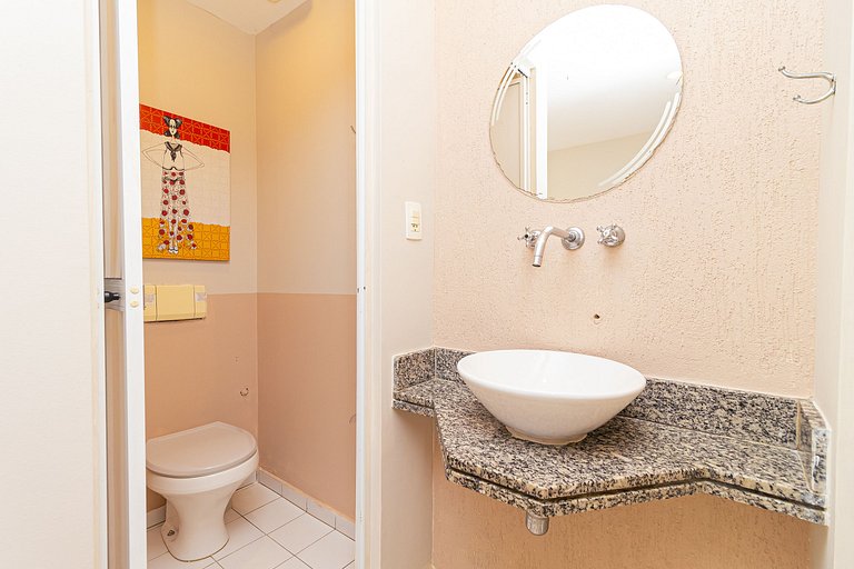 Apt 5º andar próx.Av Paulista c/ piscina e sauna