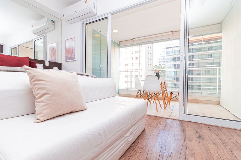 STUDIO W/ AWESOME VIEW CLOSE TO AV. PAULISTA