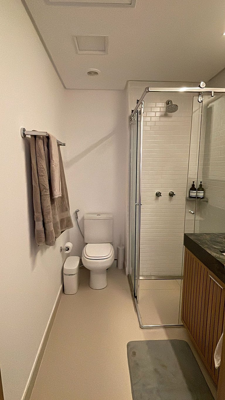 Triptyque Studio 100m from Metro + Pool