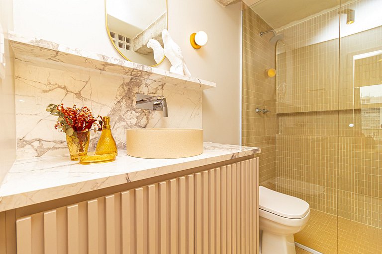 Selva SampaSky: bathtub and view on the 24th floor