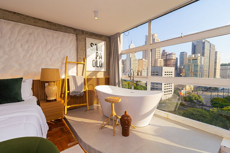 Bathtub with a view | 17th floor | Mirante do Vale