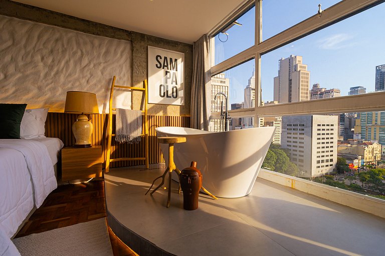 Bathtub with a view | 17th floor | Mirante do Vale