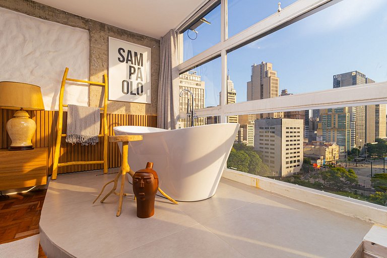 Bathtub with a view | 17th floor | Mirante do Vale