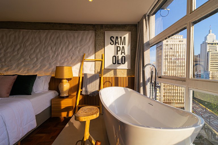 Bathtub with a view | 17th floor | Mirante do Vale