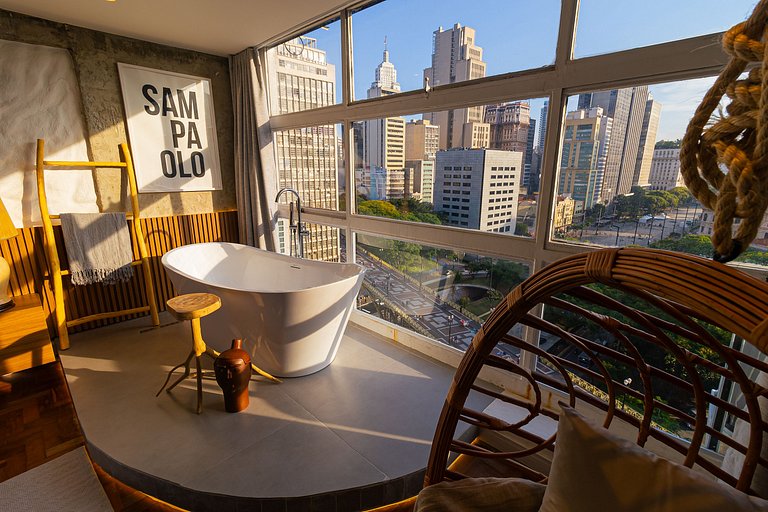 Bathtub with a view | 17th floor | Mirante do Vale