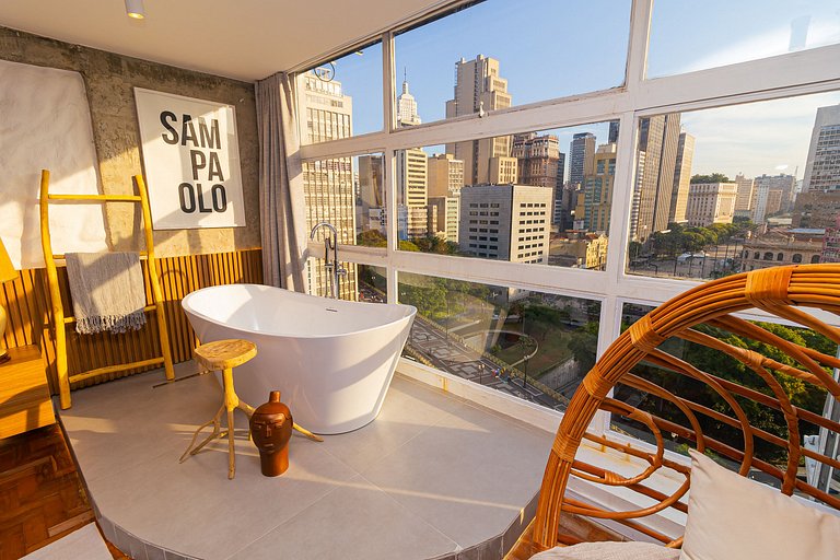Bathtub with a view | 17th floor | Mirante do Vale