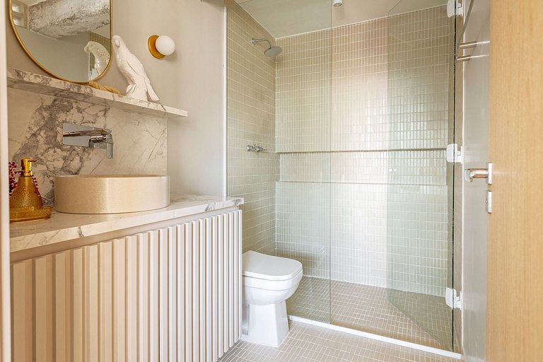 Selva SampaSky: bathtub and view on the 24th floor