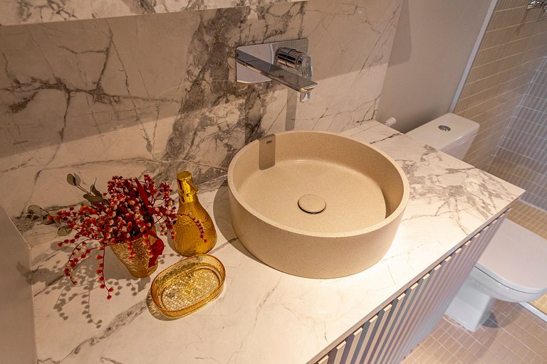 Selva SampaSky: bathtub and view on the 24th floor