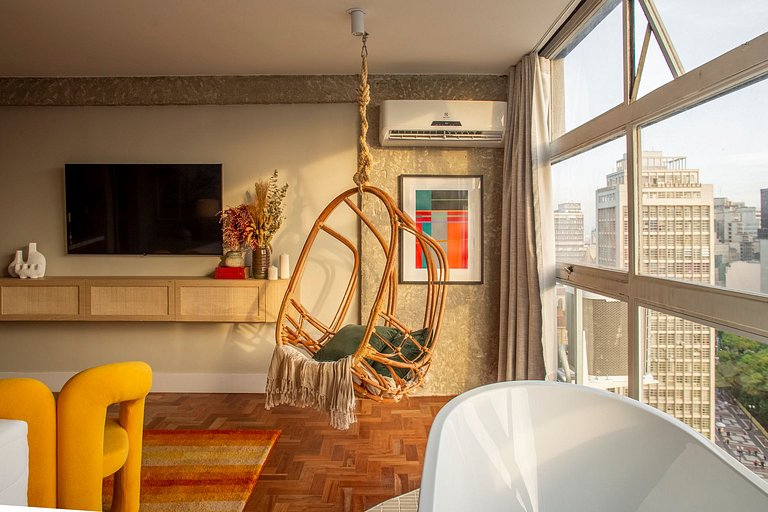 Selva SampaSky: bathtub and view on the 24th floor