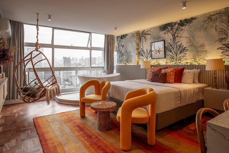 Selva SampaSky: bathtub and view on the 24th floor