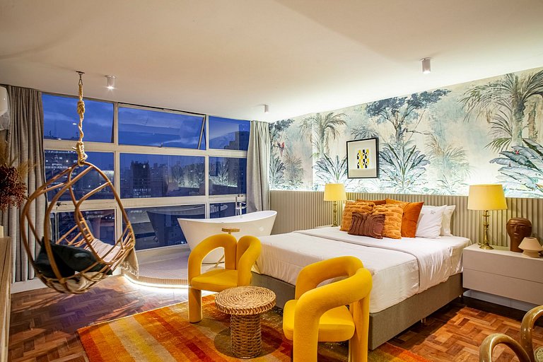 Selva SampaSky: bathtub and view on the 24th floor