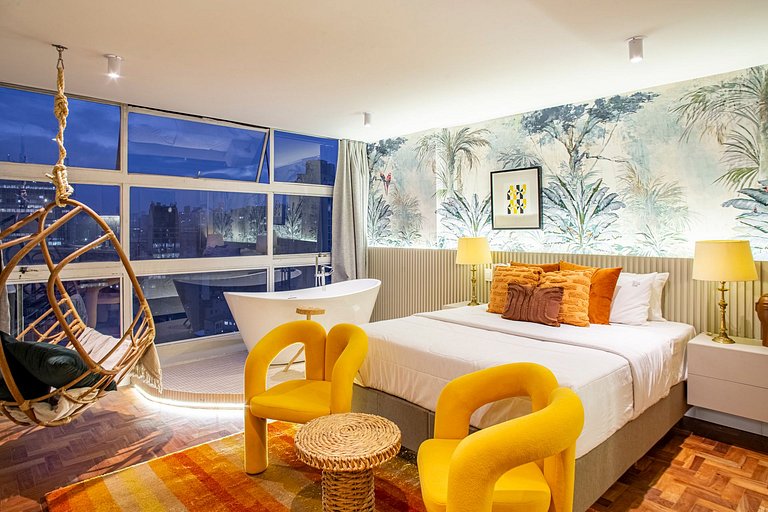Selva SampaSky: bathtub and view on the 24th floor