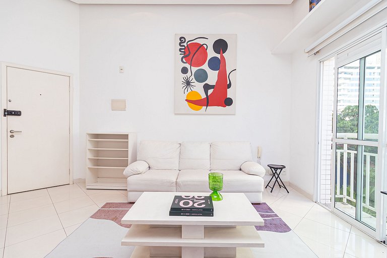 Apartamento 2 quartos em Pinheiros com garagem e AC