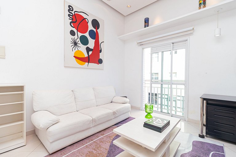 Apartamento 2 quartos em Pinheiros com garagem e AC