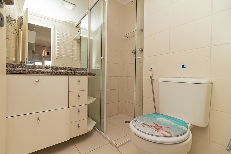 Apartamento 2 quartos em Pinheiros com garagem e AC