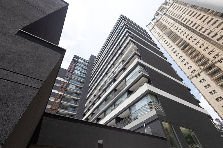 2 En-suites + Parking in Prime Jardins