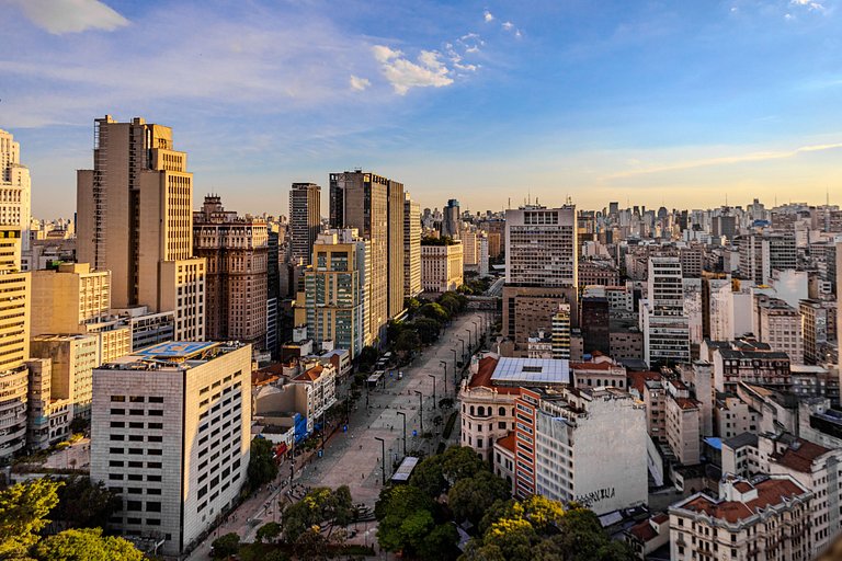 Mirante Arcos: banheira e vista no 37º andar