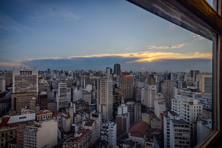 Mirante Arcos: banheira e vista no 37º andar
