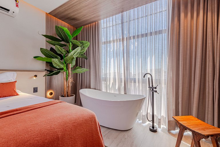 Oasis Copan: bath with a view and history!
