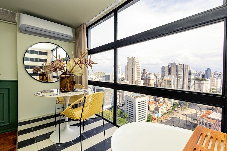Swan SampaSky: View with bathtub from the 37th