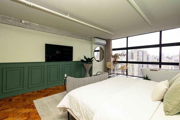 Swan SampaSky: View with bathtub from the 37th