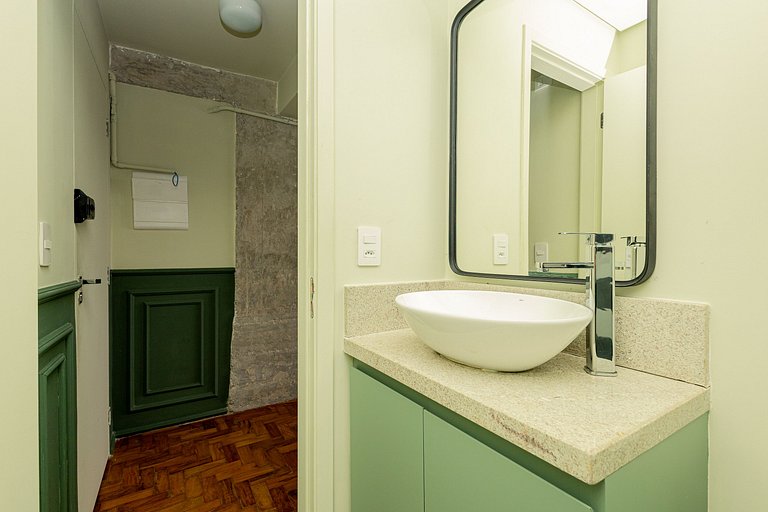 Swan SampaSky: View with bathtub from the 37th
