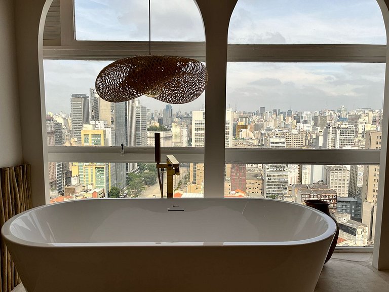 Jeri Sampa Spa: view from the 37th floor