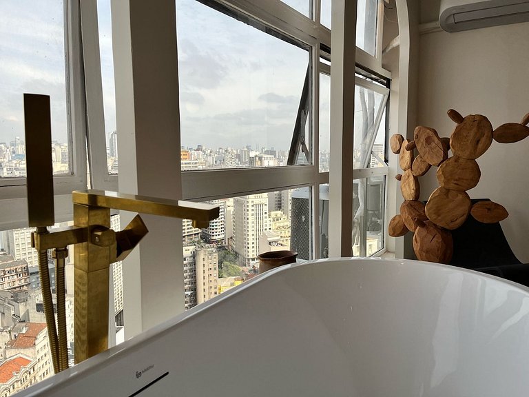 Jeri Sampa Spa: view from the 37th floor