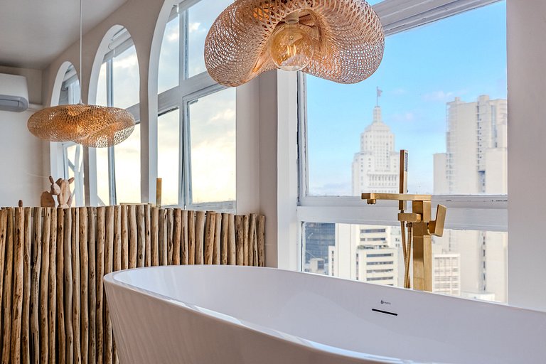 Jeri Sampa Spa: banheira e vista no 37º andar