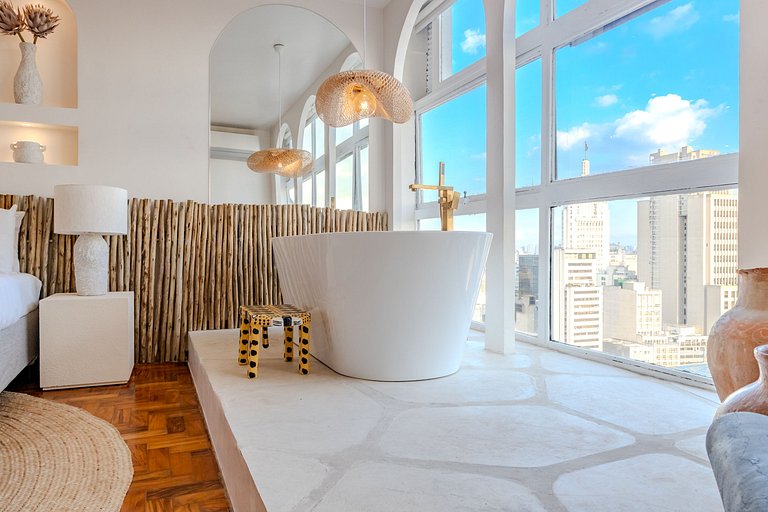Estudio Estilo Playa con Bañera y Vista | Centro SP