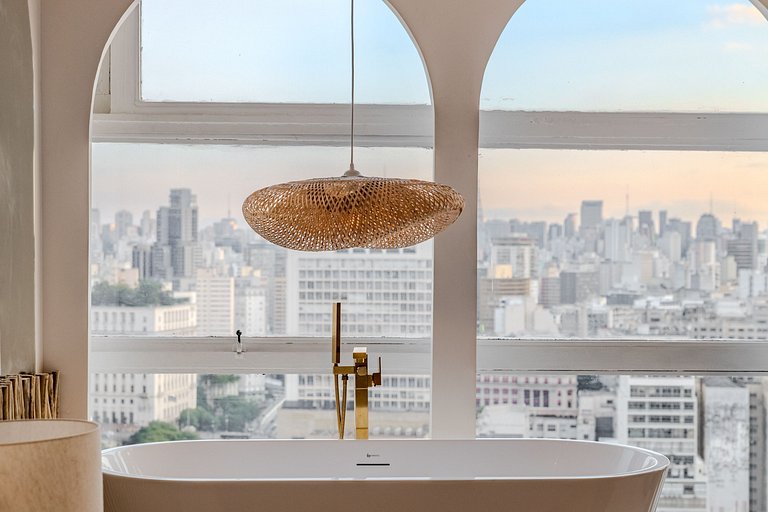 Estudio Estilo Playa con Bañera y Vista | Centro SP