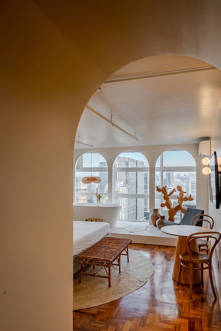 Estudio Estilo Playa con Bañera y Vista | Centro SP