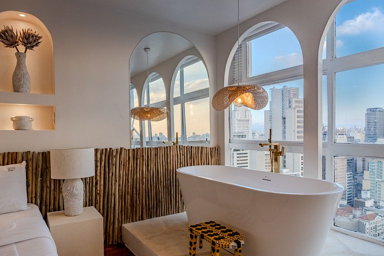 Estudio Estilo Playa con Bañera y Vista | Centro SP