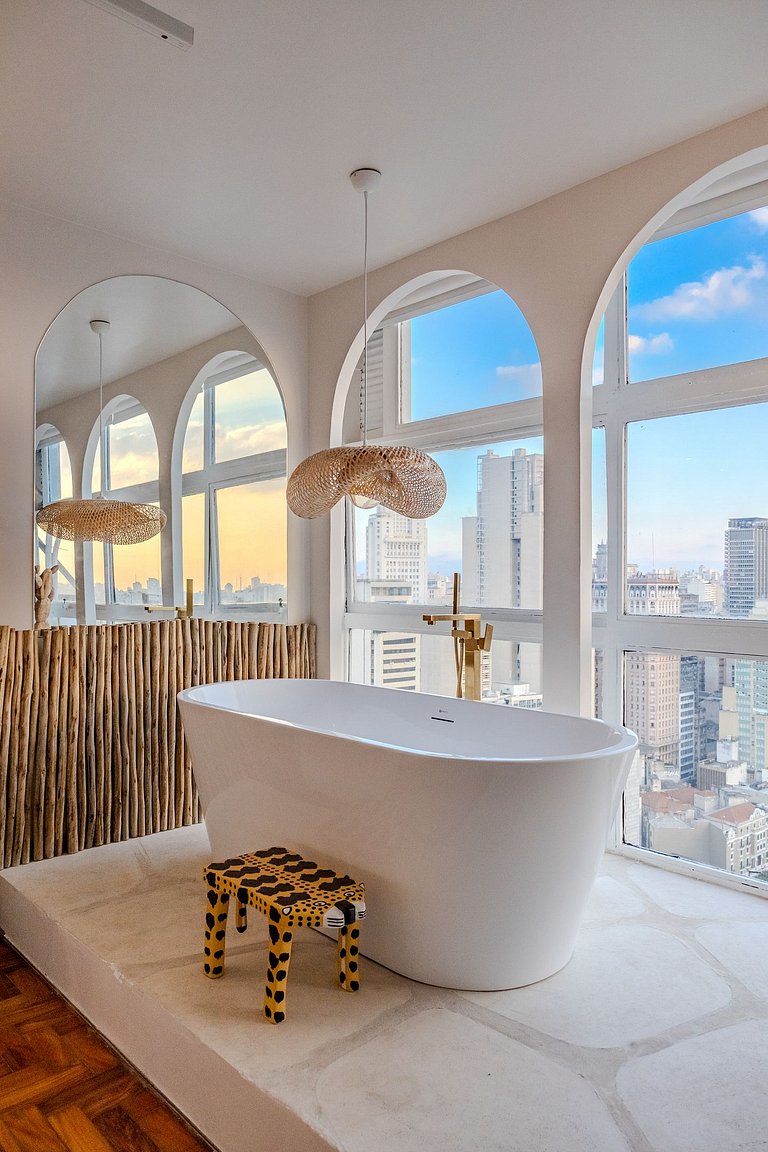 Estudio Estilo Playa con Bañera y Vista | Centro SP