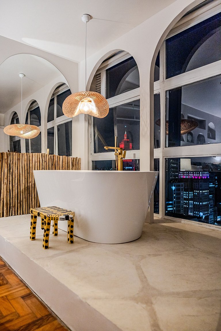 Estudio Estilo Playa con Bañera y Vista | Centro SP
