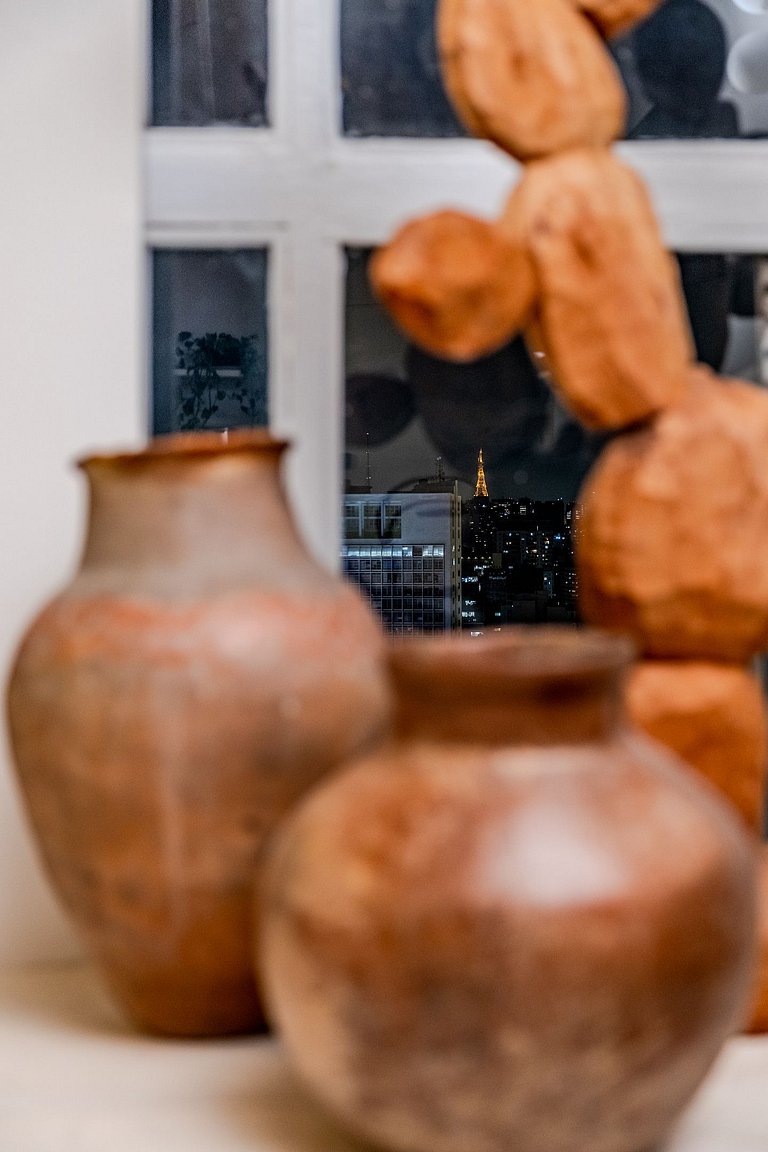 Jeri Sampa Spa: bathtub and view from the 37th fl