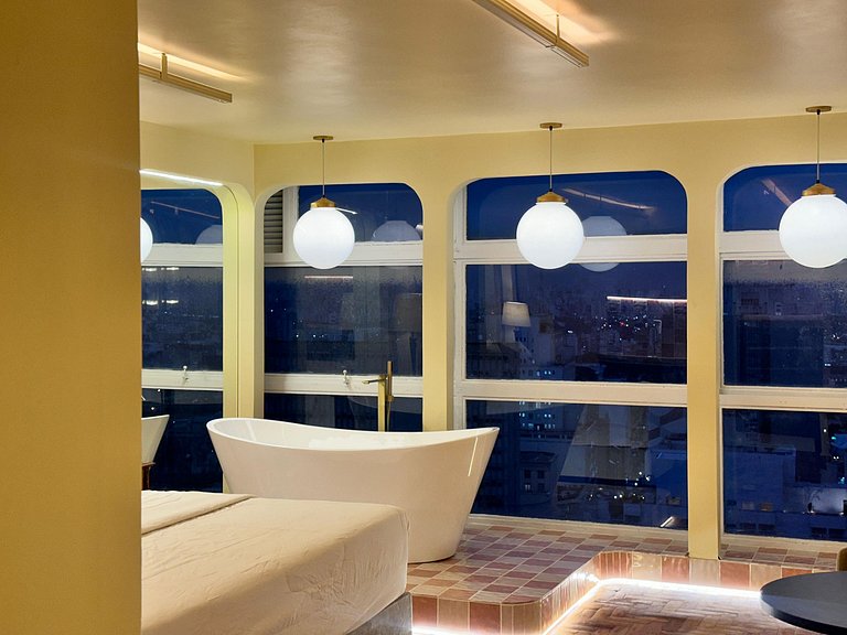 Flamingo Sampa Spa: view and bathtub