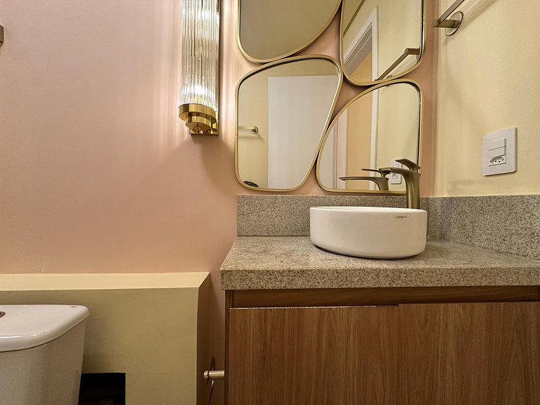 Flamingo Sampa Spa: view and bathtub