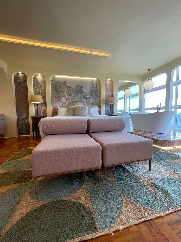 Flamingo Sampa Spa: view and bathtub