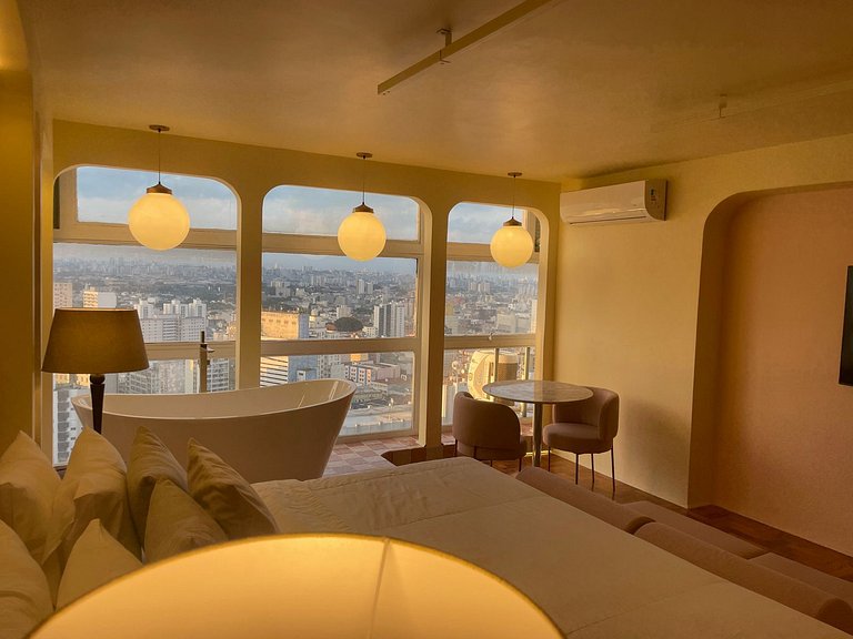 Flamingo Sampa Spa: view and bathtub
