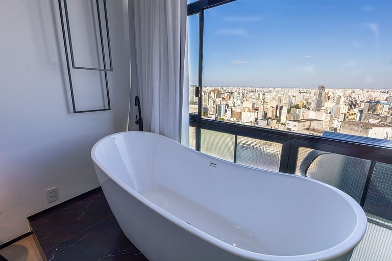 Copan SKYLINE: a bath with a view and elegance!