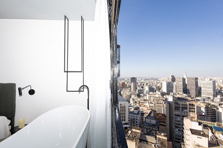 Copan SKYLINE: a bath with a view and elegance!