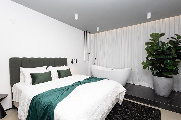 Copan SKYLINE: a bath with a view and elegance!