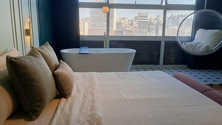 Soaking Tub & 23rd Floor View Mirante do Vale