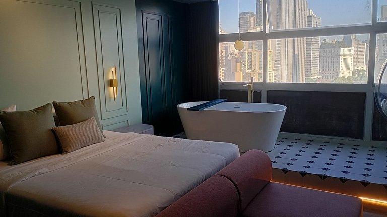 Soaking Tub & 23rd Floor View Mirante do Vale