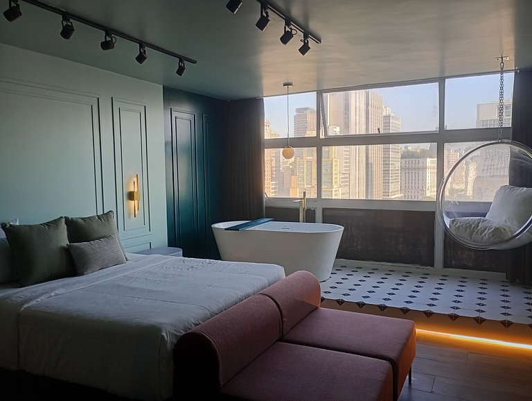 Soaking Tub & 23rd Floor View Mirante do Vale