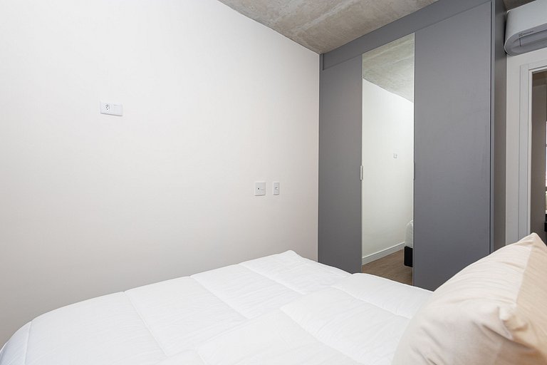 2 En-suites + Parking in Prime Jardins