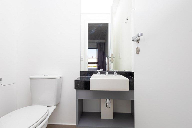 2 En-suites + Parking in Prime Jardins