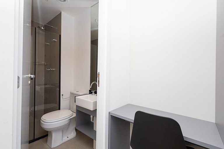2 En-suites + Parking in Prime Jardins