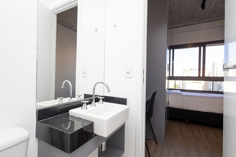 2 En-suites + Parking in Prime Jardins